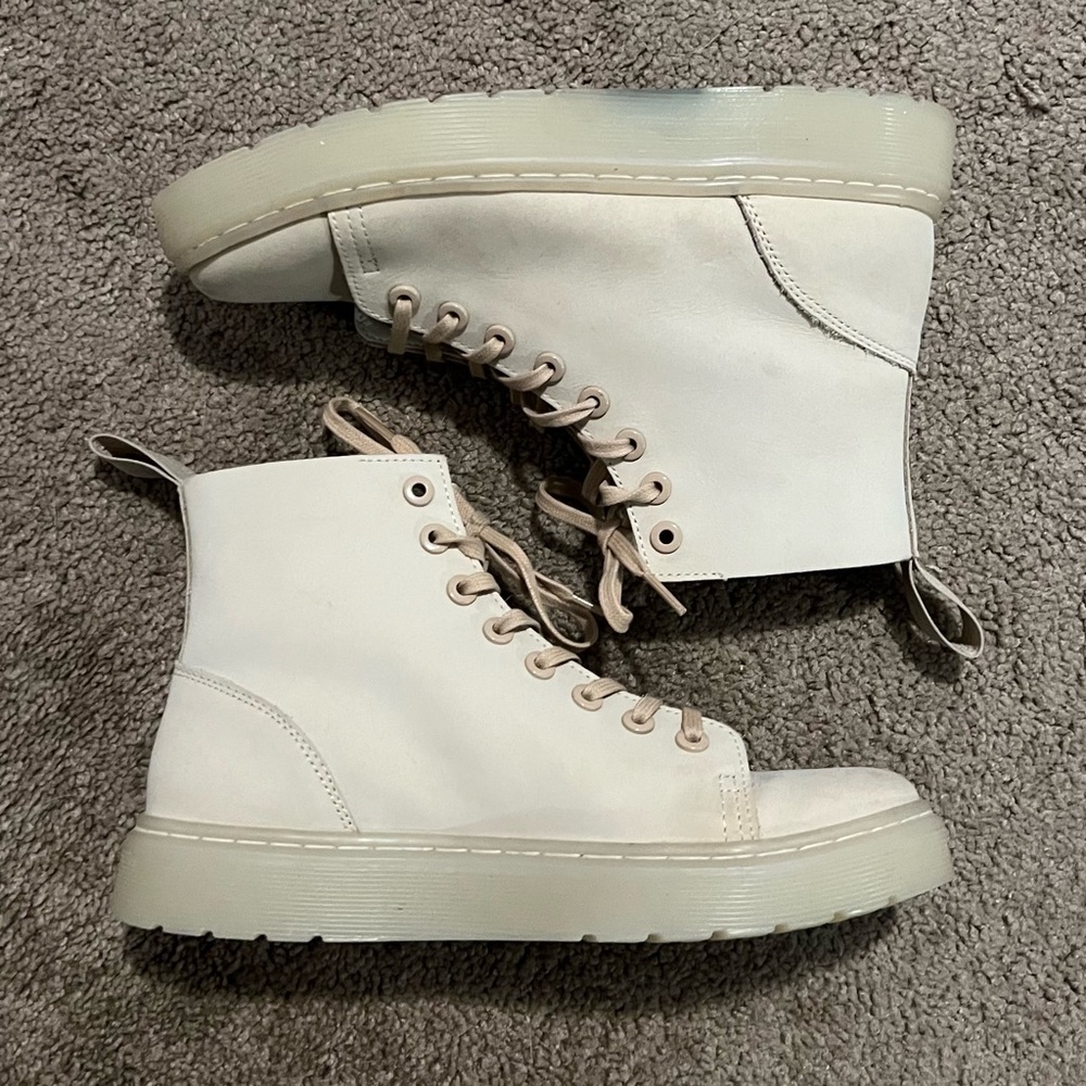 Dr. Marten’s Matte Leather Lace Up Boots
